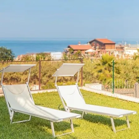Nacari Lägenhet Giardini Naxos